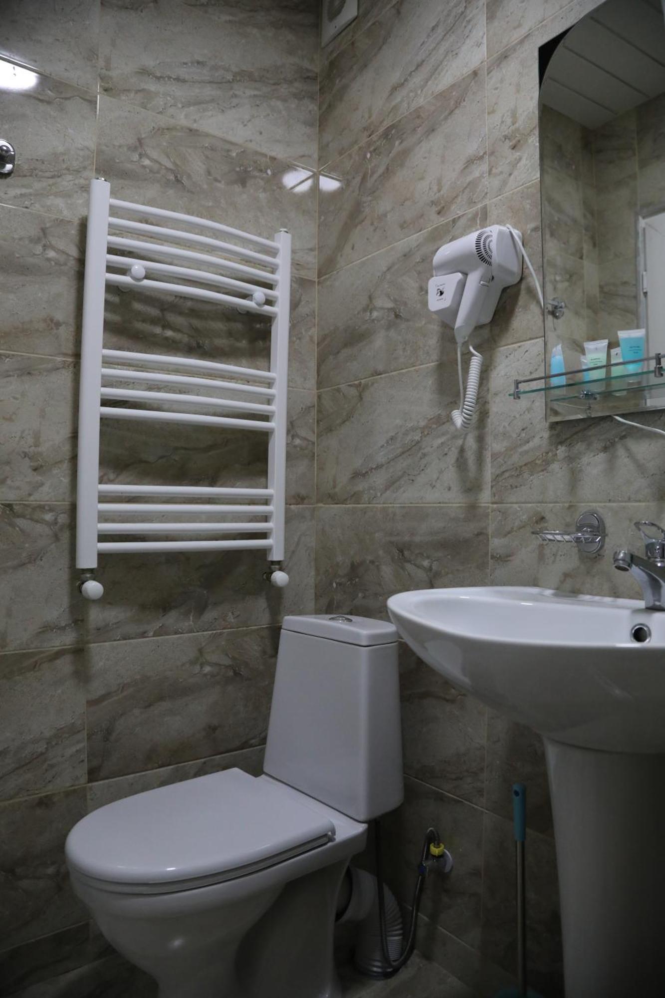 Hotel Ramaz Paliani Mestia Bagian luar foto